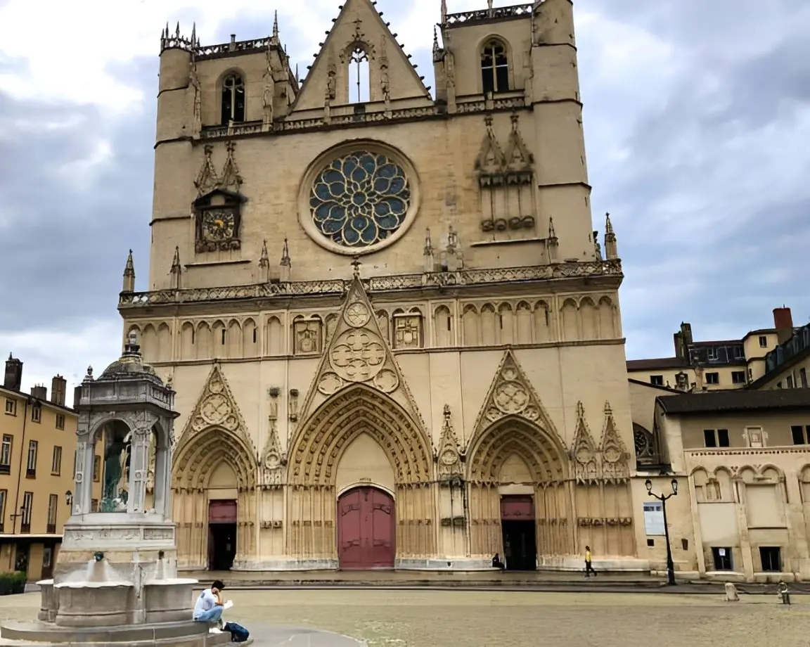 Histoire de Lyon : la cathédrale Saint-Jean